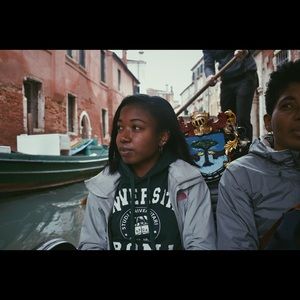 Meet your Posher, Lauryn